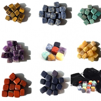 亚马逊热卖家居装饰天然半宝石抛光7脉轮水晶愈合石为瑜伽套装